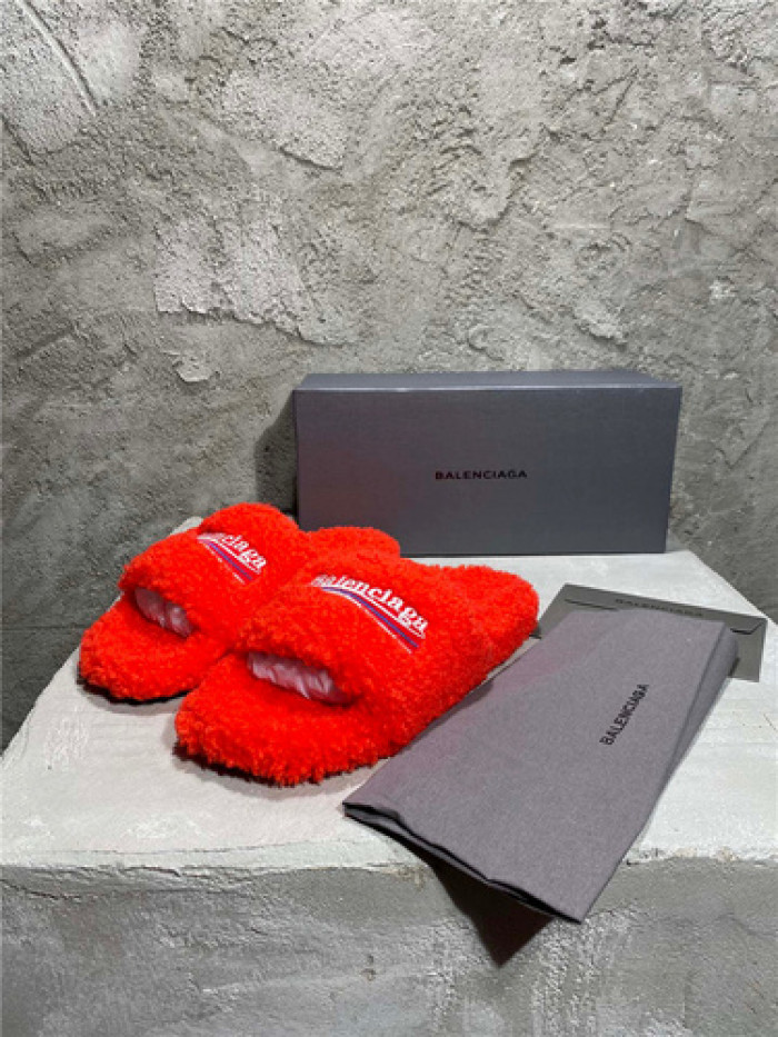 BLCG SLIPPERS