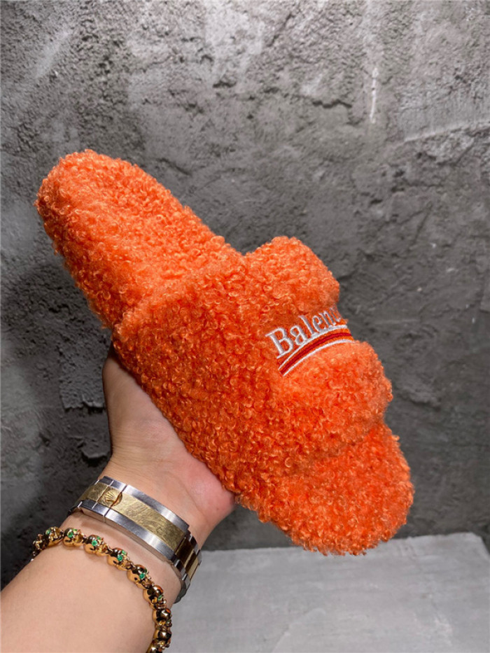 BLCG SLIPPERS