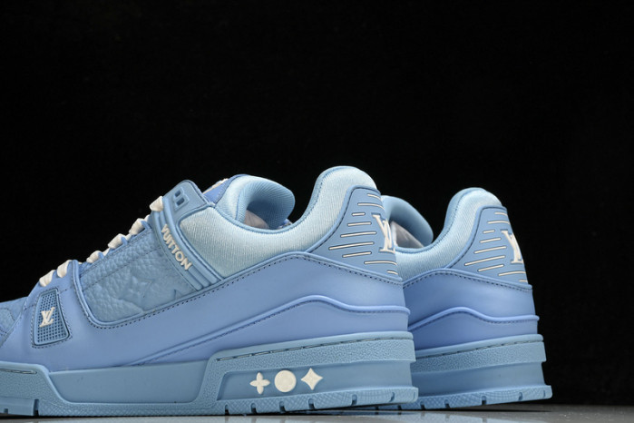 LV SNEAKER LOW  10301