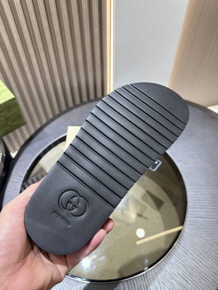 Gv*c slippers
