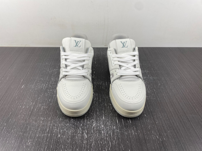 LV SNEAKER LOW   120401