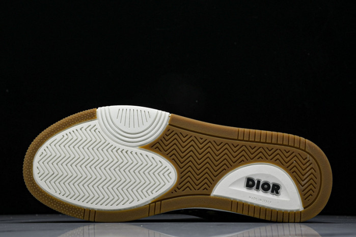 D10R B27 High Top Sneaker 10803