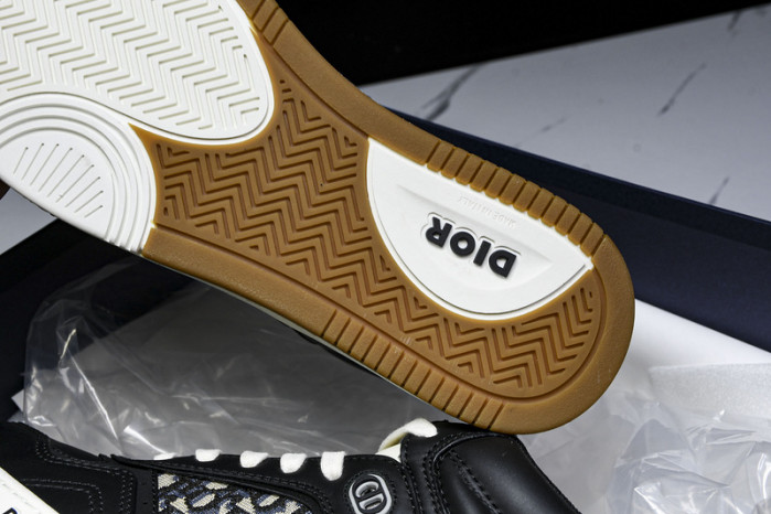 D10R B27 High Top Sneaker 10803