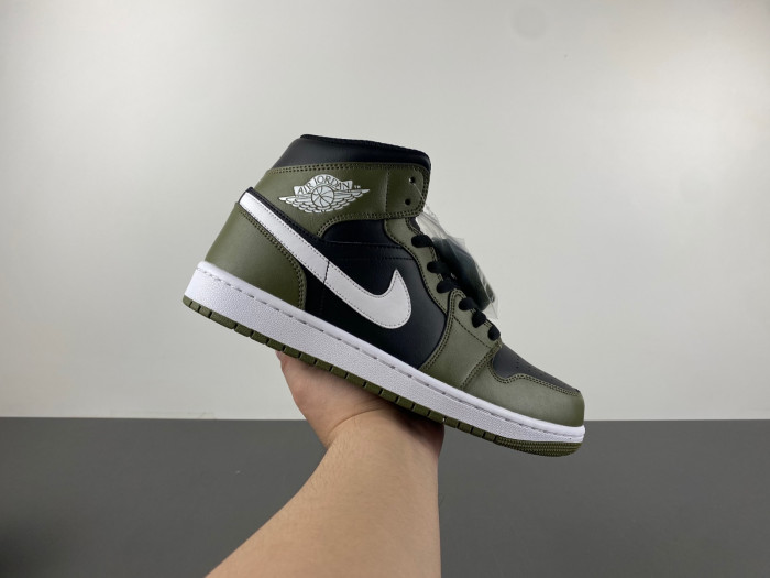 Wmns Jordan 1 Mid BQ8426-092