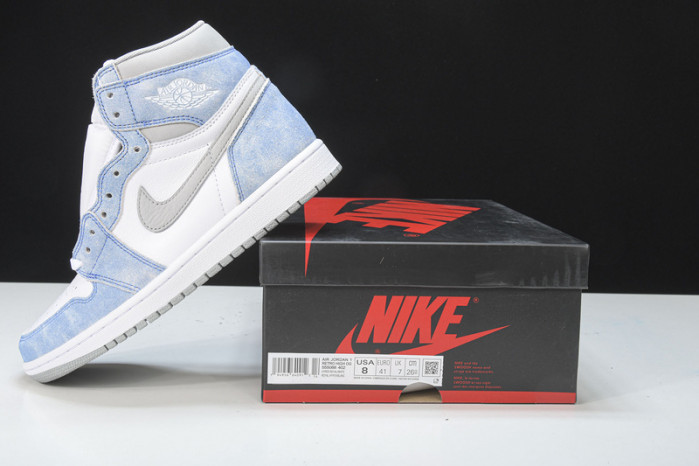 Air Jordan 1 Retro High OG Hyper Royal  555088-402