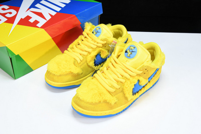 Grateful Dead x Nike SB Dunk Low Yellow Bear CJ5378-700