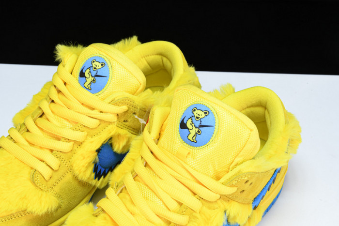 Grateful Dead x Nike SB Dunk Low Yellow Bear CJ5378-700