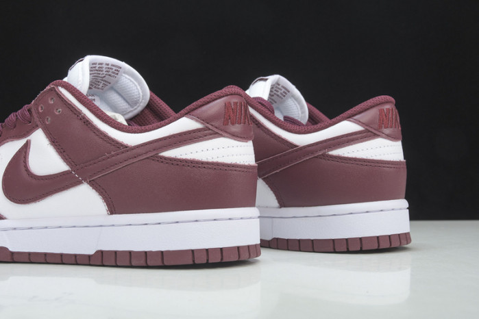 Nike Dunk Low Bordeaux (W) DD1503-108