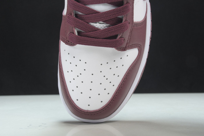 Nike Dunk Low Bordeaux (W) DD1503-108