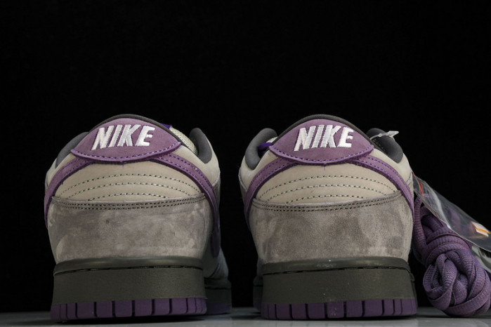 Nike Dunk SB Low Purple Pigeon 304292-051