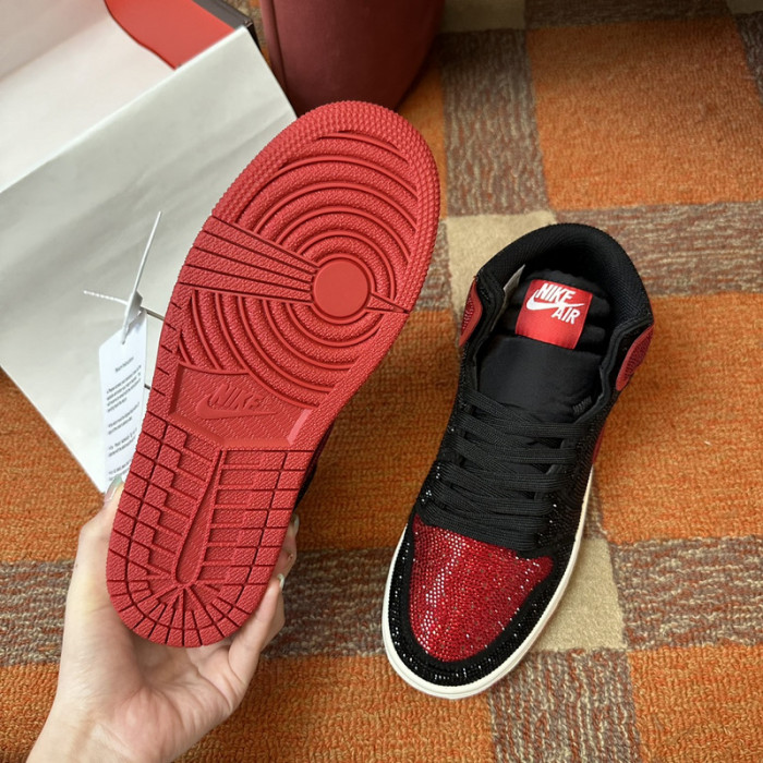 AIR JORDAN 1 RETRO  AJ-01