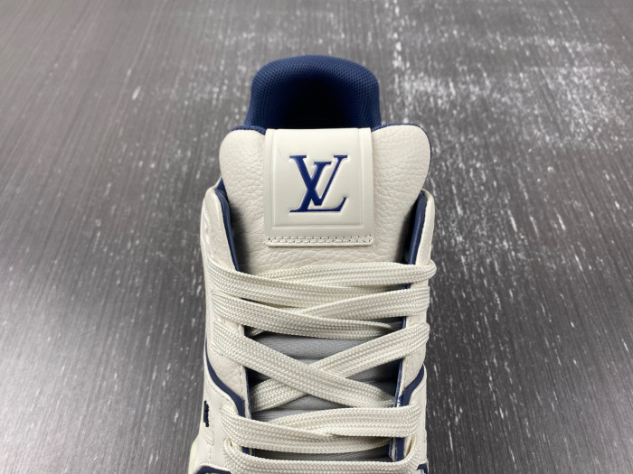 LV SNEAKER LOW   120402