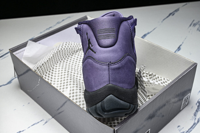 Air Jordan 11 “Las Vegas” IO8961-553