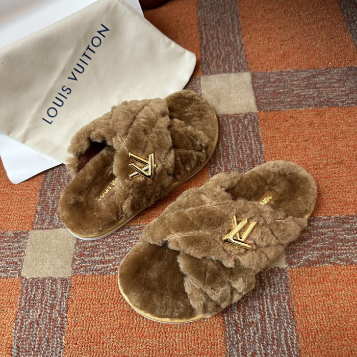 LV SLIPPERS