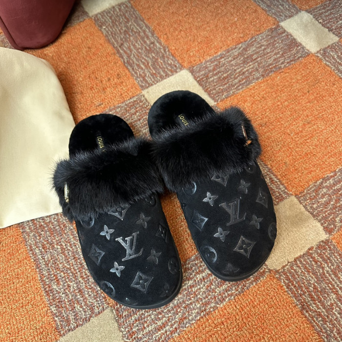 LV SLIPPERS