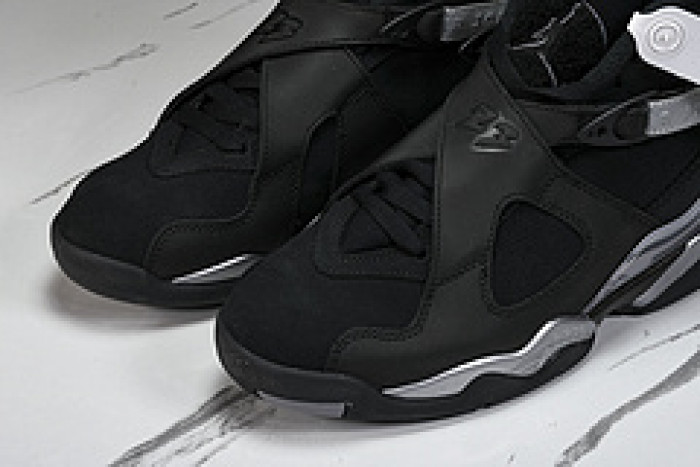 AIR JORDAN 8 RETRO  Winterized “Gunsmoke”  305381-025