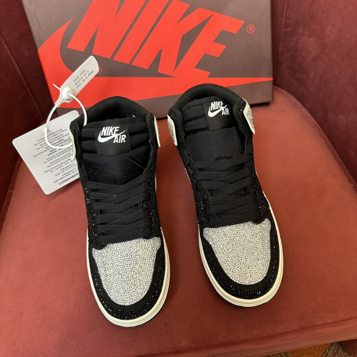 AIR JORDAN 1 RETRO  AJ-23