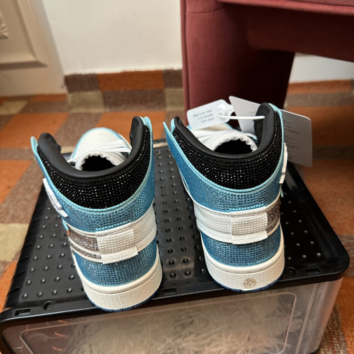 AIR JORDAN 1 RETRO  AJ-25