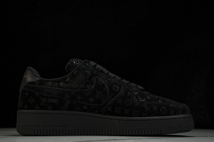 Nike Air Force 1 LV 022604