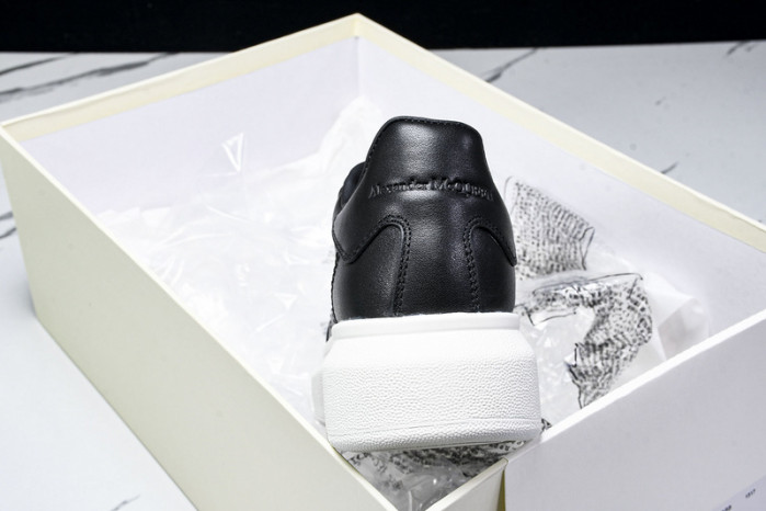 MQ Sneakers