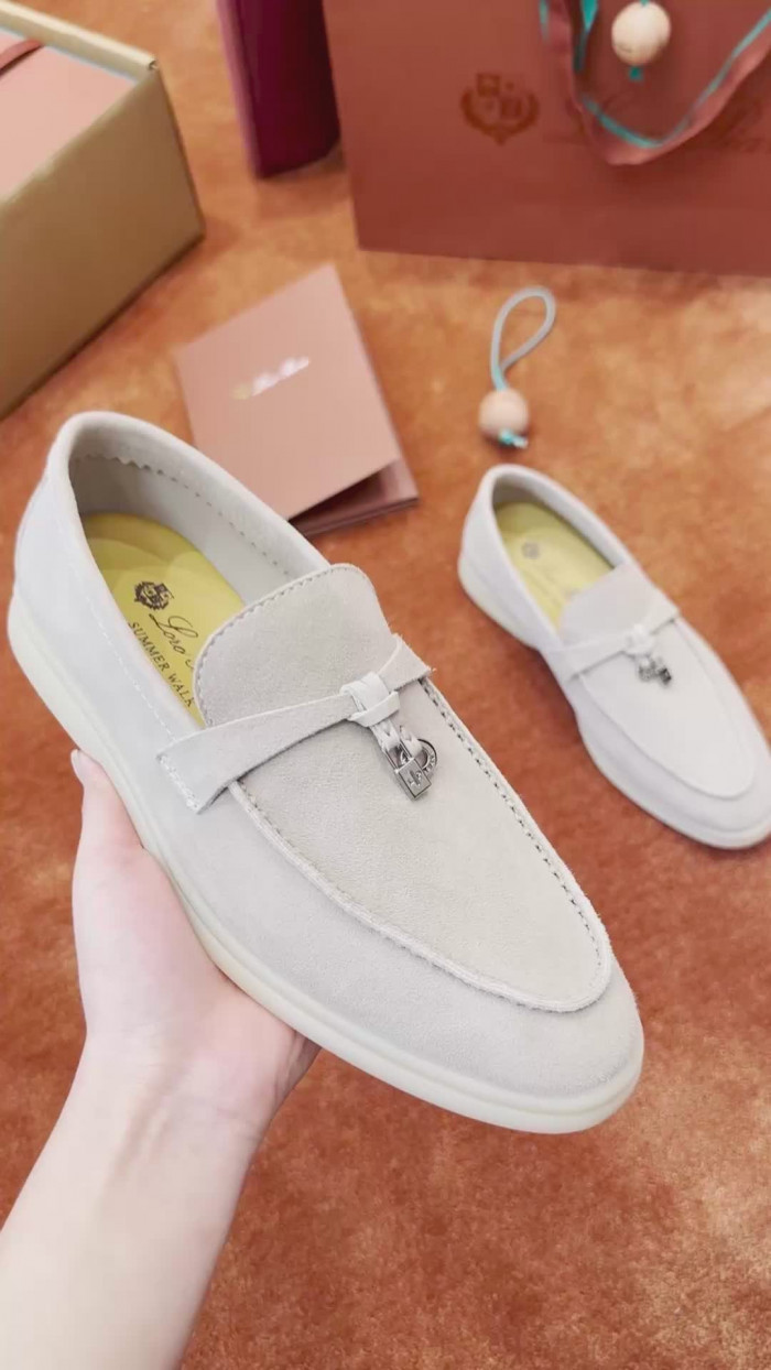 L0R0 P1ANA SNEAKER