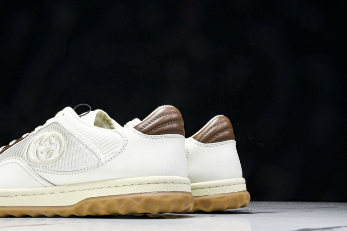 Gv*c sneaker