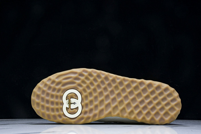 Gv*c sneaker