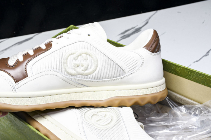 Gv*c sneaker
