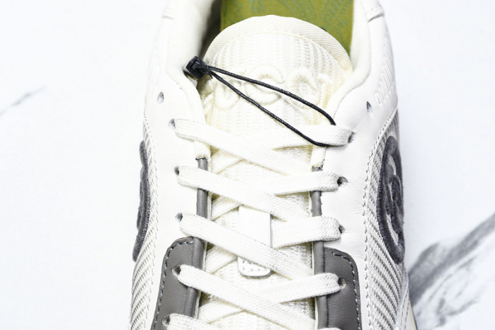 Gv*c sneaker