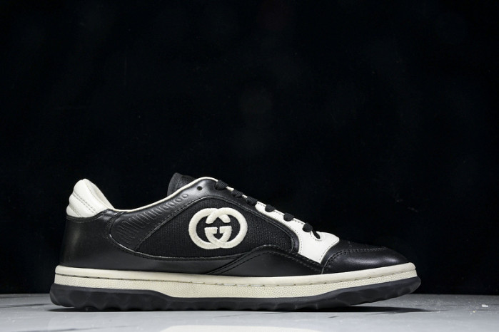 Gv*c sneaker