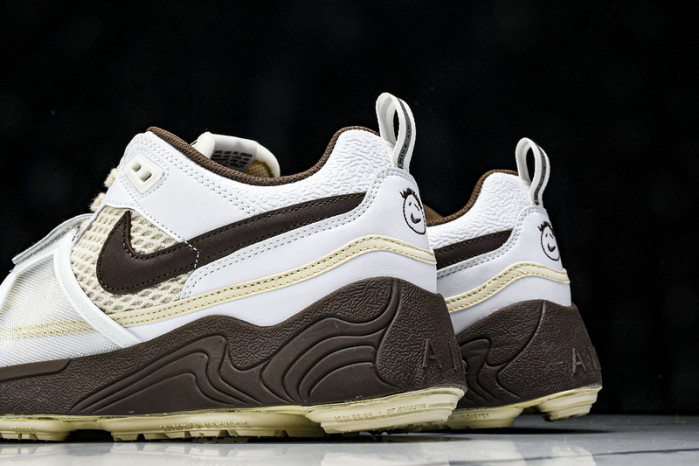 Travis Scott x Nike Zoom Field Jaxx "Light Chocolate" HQ3073-100