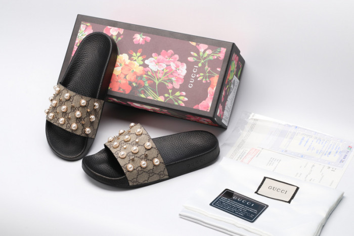 Gv*c slippers