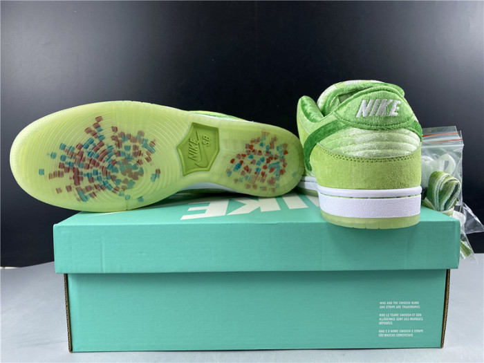 Nike SB Dunk Low QS CT2552 300