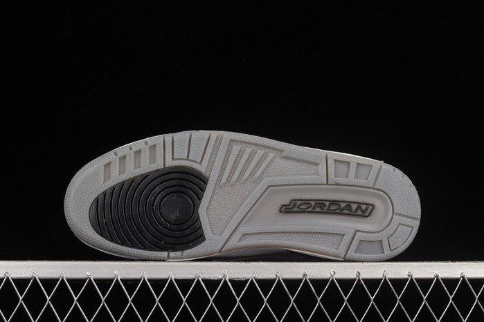 AIR JORDAN 3 RETRO WOLF GREY   136064 004