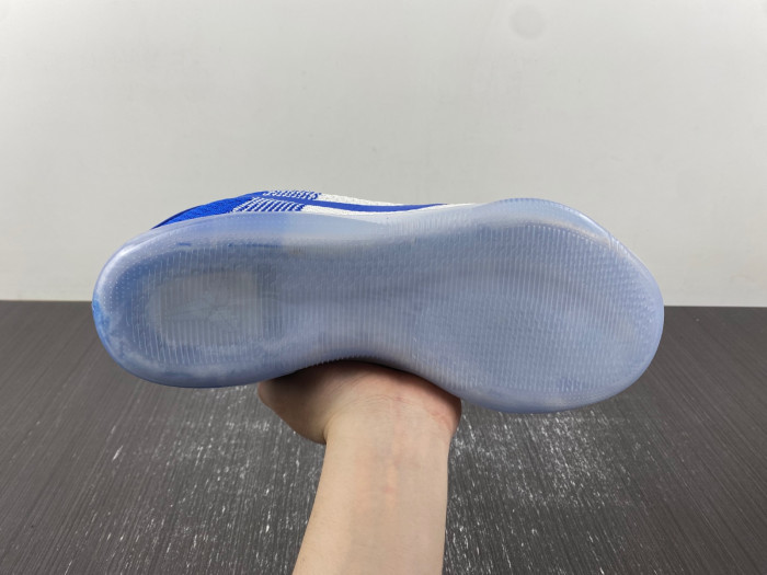 Nike Zoom Kobe 11  822675-185