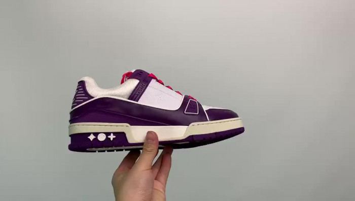 LV SNEAKER LOW YEE-002