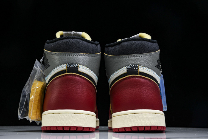 Union LA x Air Jordan 1 High OG “Chicago”  HV8563-600