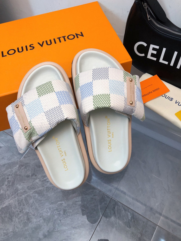 LV SLIPPERS