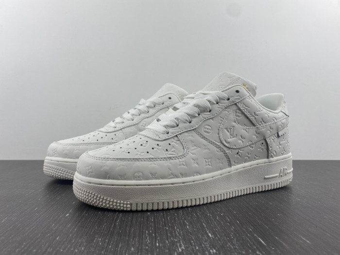 Nike Air Force 1 LV 052801