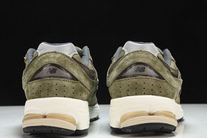 new Ba1an*e yeeshoes  m2002rhn