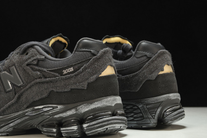 new Ba1an*e yeeshoes  m2002rdb