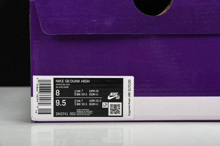 svp*me x nike sb dunk high qs “by any means”S*p  dn3741-002