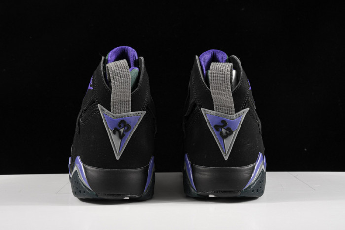 AIR JORDAN 7 RETRO RAY ALLEN BUCKS 304775-053