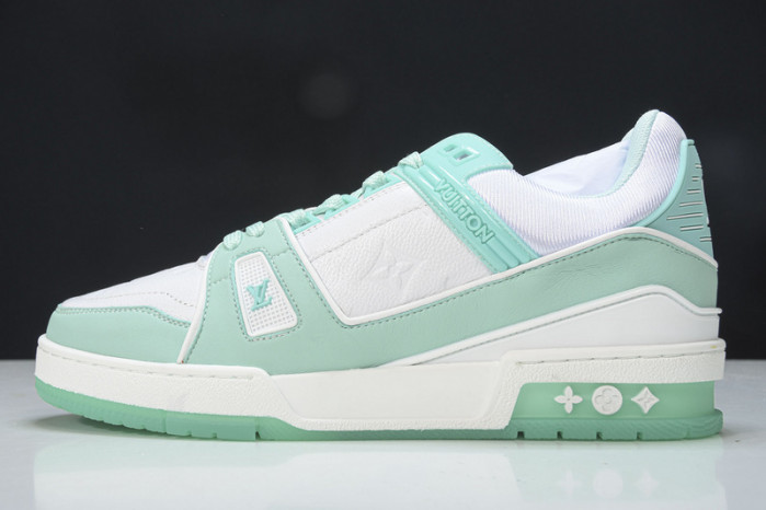 LV SNEAKER LOW YEE-008