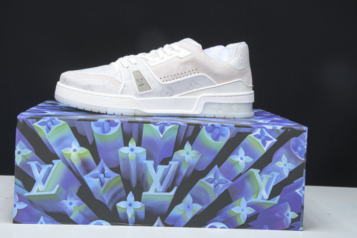 LV SNEAKER LOW YEE-011