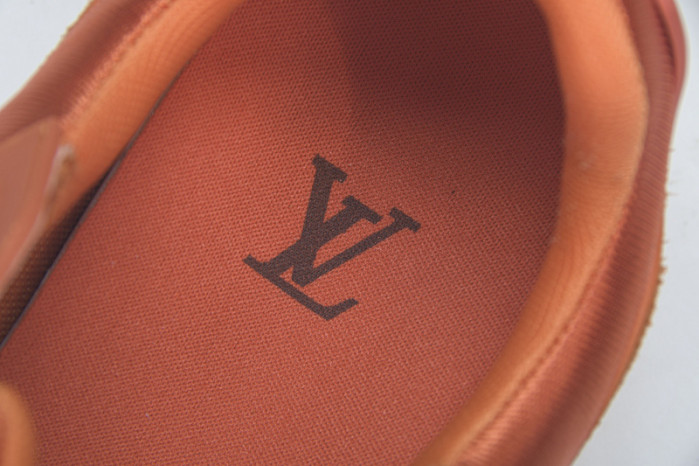 LV SNEAKER LOW YEE-012