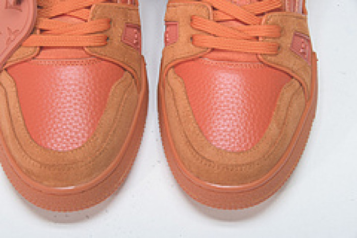 LV SNEAKER LOW YEE-012