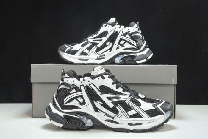 BLCG  RUNNER    Yeeshoes  22040702