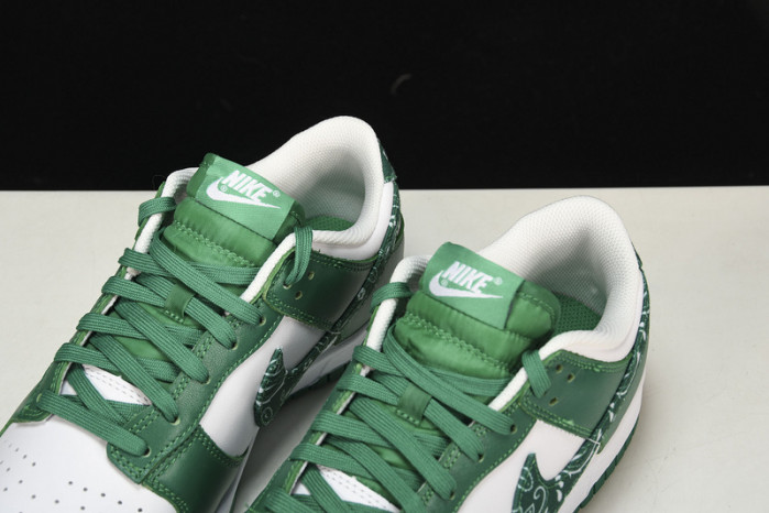NIKEDunk Low ESS“Green Paisley” DH4401-102