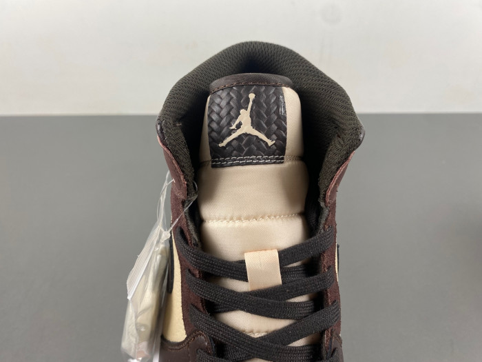 Air Jordan 1 Mid SE FZ4359-200